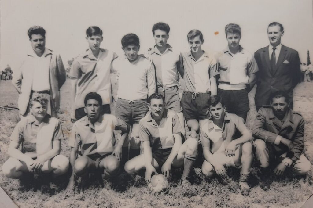 Equipo de fútbol participante de los torneos convocado en el viejo boliche de Gubiani